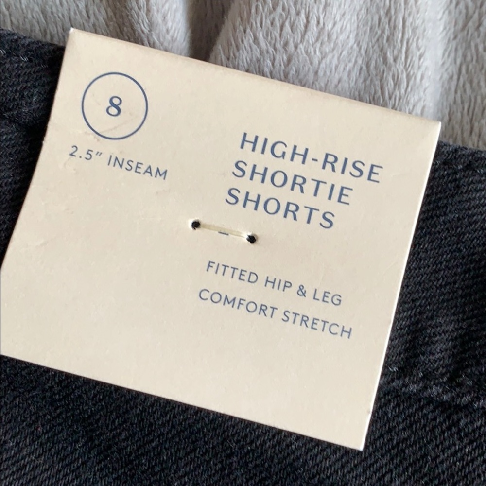 Universal Thread Shorts - Picture 2 of 3